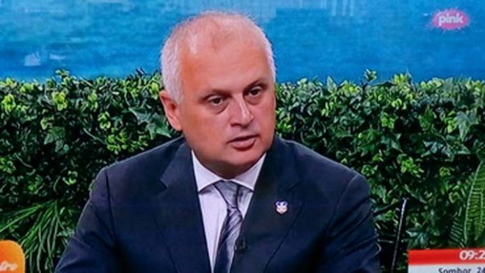 Vesić: Normalno je da Vlada Srbije pomaže Beograd