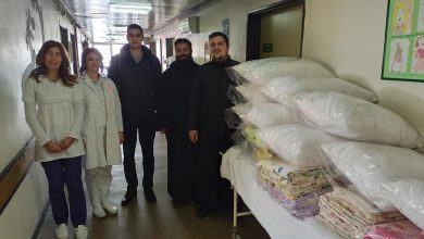 Photo of Svetosavska omladinska zajednica Valjevo poklonili su Odeljenju Dečije hirurgije Valjevske bolnice posteljinu i jastuke za decu